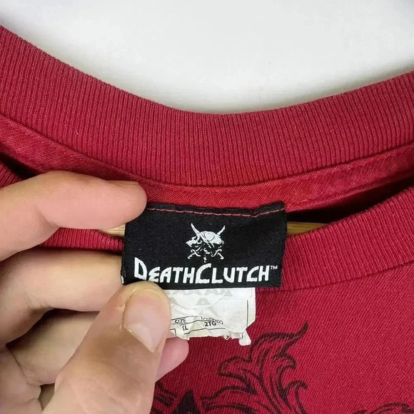Vintage Deathclutch Graphic Tee - Bold Red Design - Picture 7 of 8